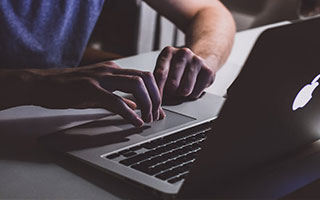 开云集团中国官网-瑞·弗兰：全黑队的“防守专家”，每一次关键拦截都帮助球队稳住局面